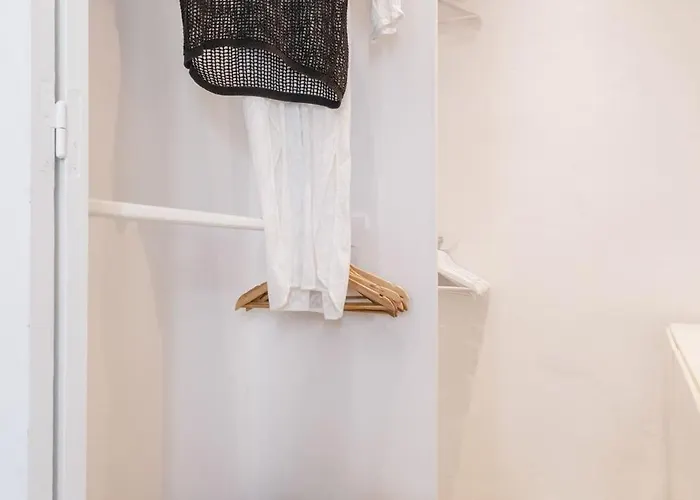 Thalia - 4 Bdrm - In 200m - Mg *