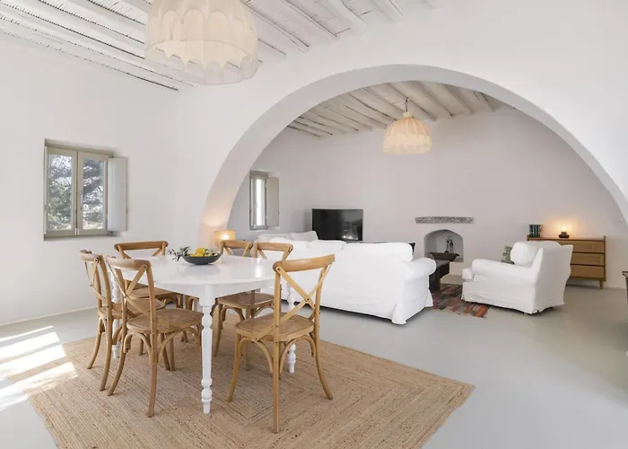 Thalia - 4 Bdrm - In 200m - Mg